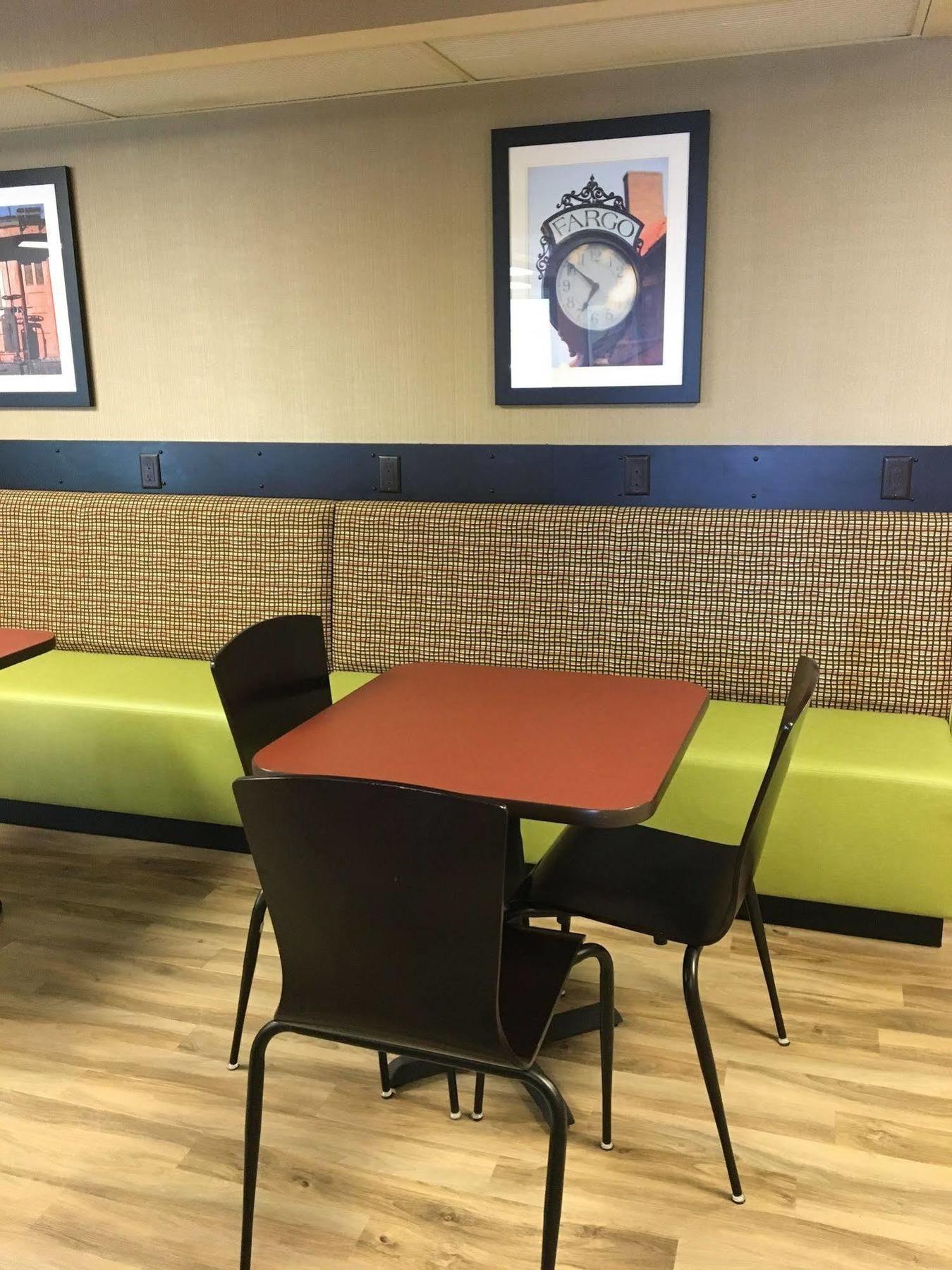 Kelly Inn 13Th Avenue Fargo Luaran gambar
